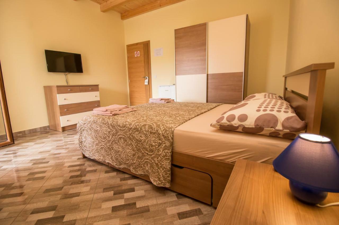 Nice Place Ровинь Экстерьер фото