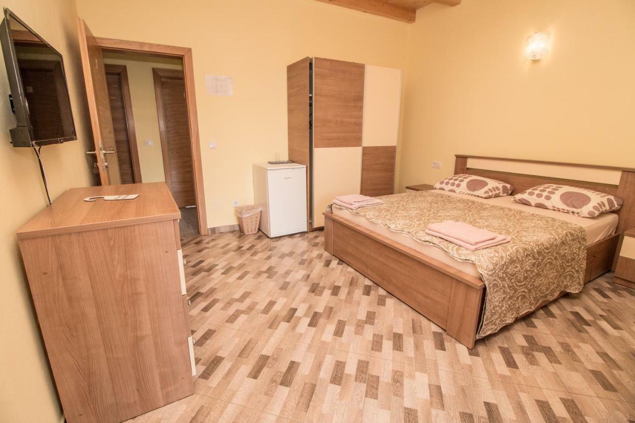 Nice Place Ровинь Экстерьер фото